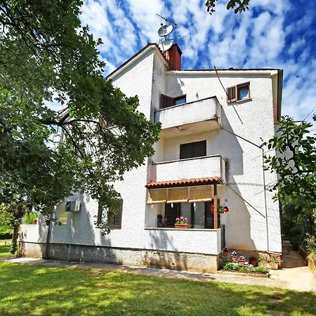 One-Bedroom Apartment In Porec/Istrien 10087 *