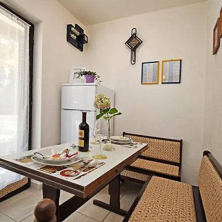 One-Bedroom Apartment In Porec/Istrien 10087 * Poreč