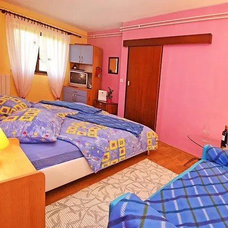 One-Bedroom Apartment In Porec/Istrien 10087 * Poreč